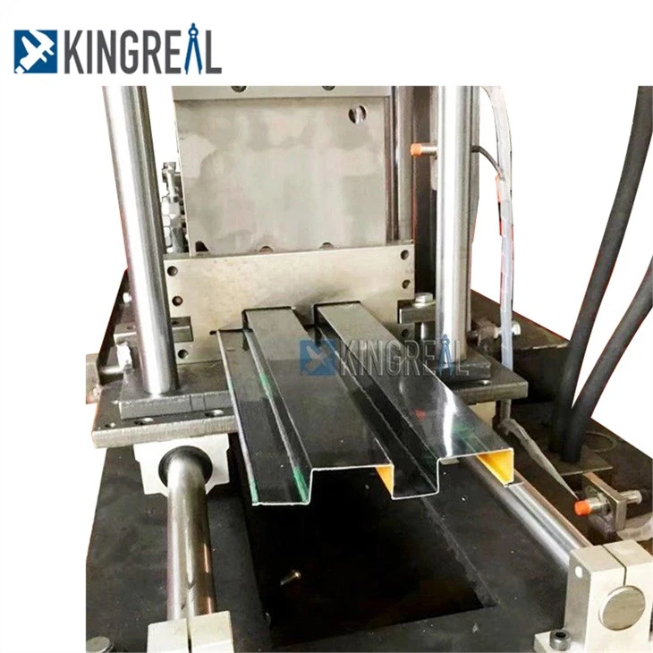 2-corrugated-strip-ceiling-making-machine